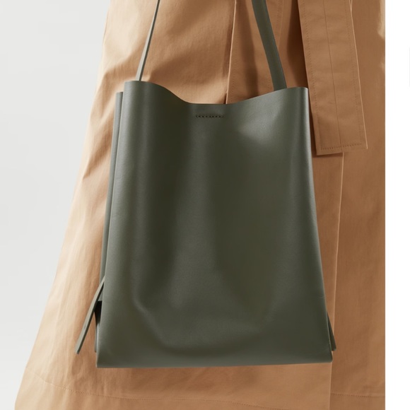 COS Medium Shopper Grained Leather Tote - Picture 12 of 14